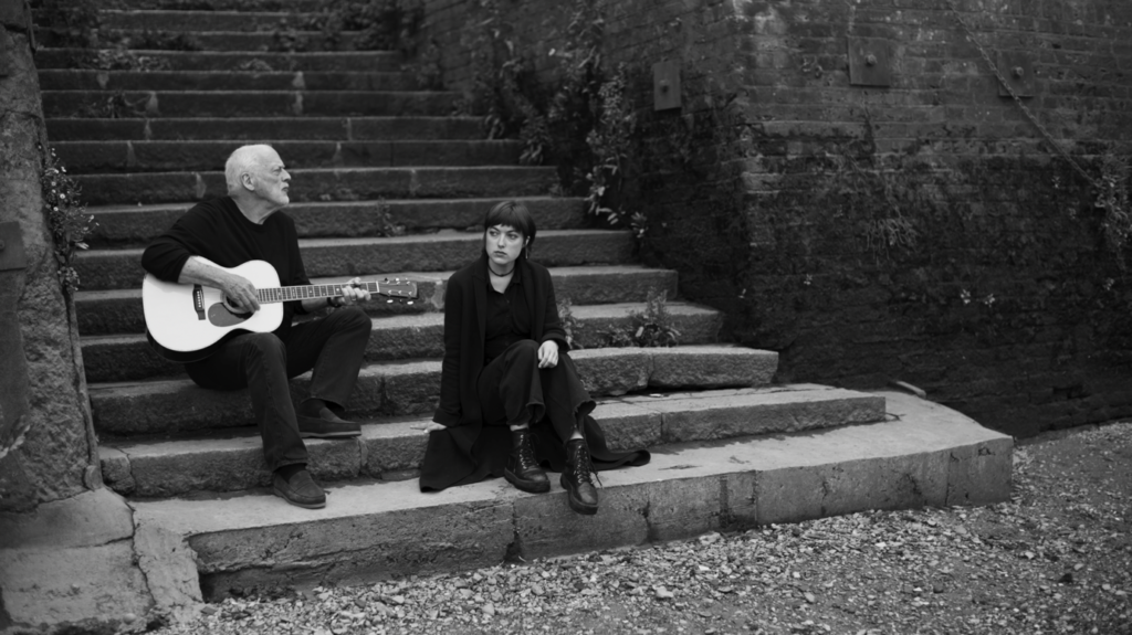 DAVID GILMOUR JUNTO A ROMANY GILMOUR ‘BETWEEN TWO POINTS’
