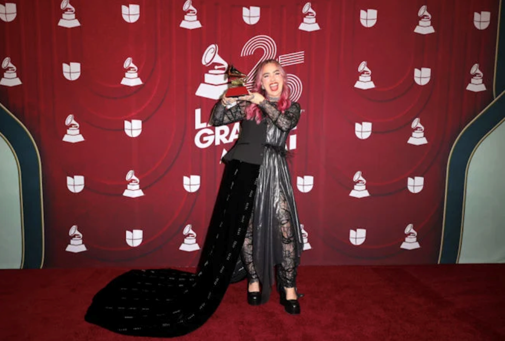 ELA TAUBERT GANA EL LATIN GRAMMY® AL MEJOR NUEVO ARTISTA