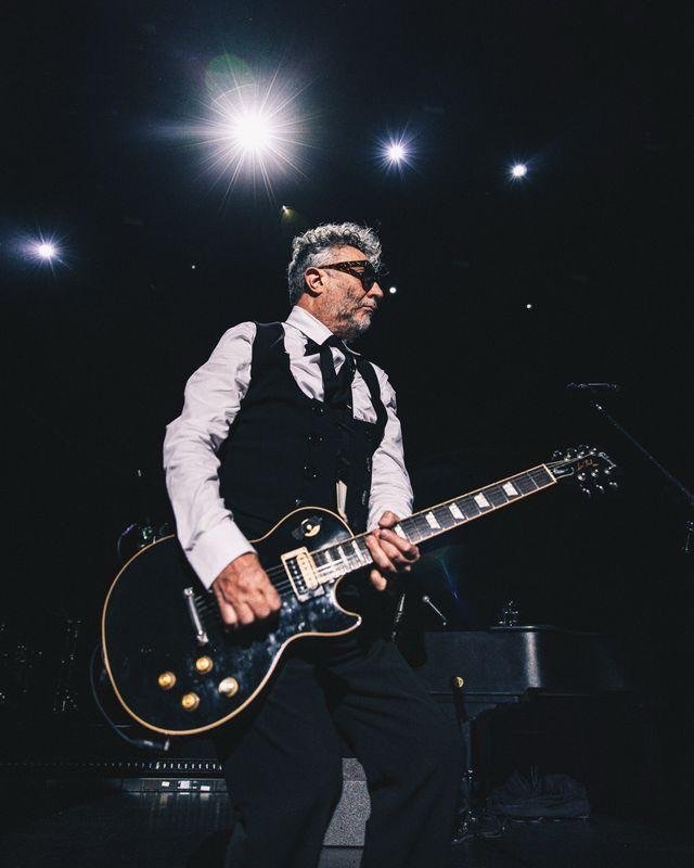 FITO PÁEZ CONQUISTA A MIAMI CON DESLUMBRANTE NOCHE EN EL HARD ROCK LIVE