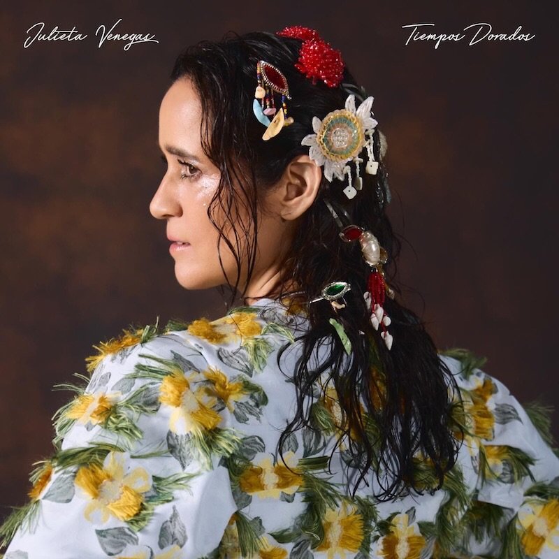 Julieta Venegas estrena «Tiempos Dorados» antes de su próximo álbum