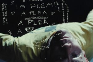 Flea Presenta Su Nueva Canción “A Plea” 
