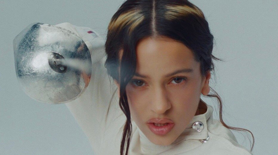 ROSALÍA&nbsp;PUBLICA EL VÍDEOCLIP DE “LA PERLA”