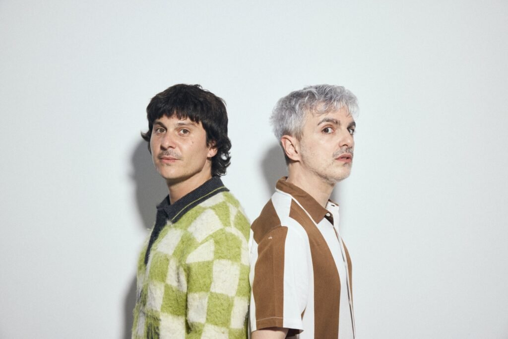 SANTI CELLI presenta “ANTISOCIAL” junto a ALE SERGI