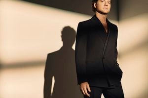 DAVID BISBAL PRESENTA “ETERNOS”, SU ESPERADO NUEVO ÁLBUM – UNA CELEBRACIÓN ATEMPORAL DE LOS GRANDES CLÁSICOS DE UNA ERA DORADA DE LA MÚSICA IBEROAMERICANA